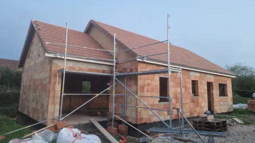 Réalisation de la toiture d'un pavillon neuf à Dole, Dole, Richard Bois & Toit